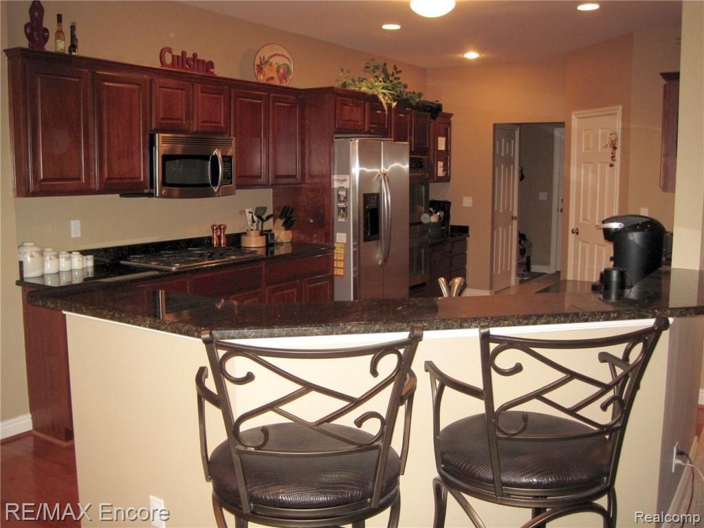 4711 Oakhurst Ridge Road Clarkston, MI 48348 - Photo 9 of 30