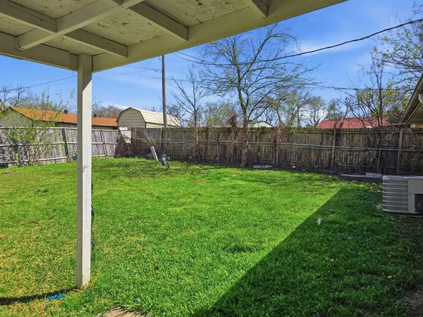 $1,700 | 803 10th Street, Princeton, TX 75407