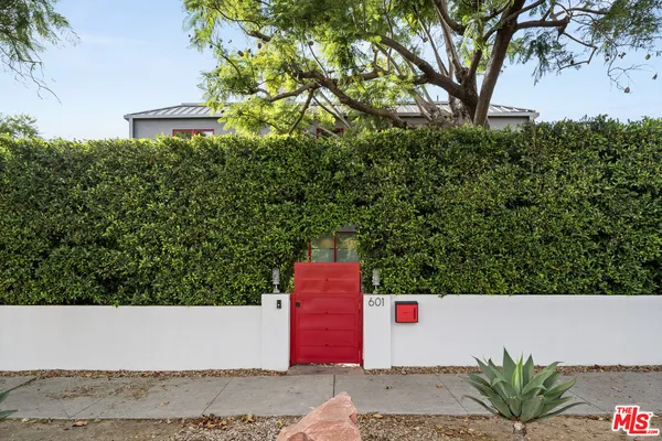 $12,999 | 601 North Crescent Heights Boulevard, Los Angeles, CA 90048