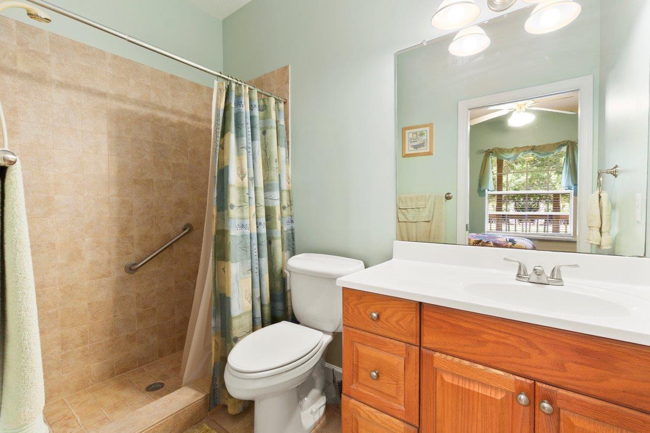 405 Southeast Salerno Road Stuart, FL 34997 - Photo 29 of 48 Bathroom