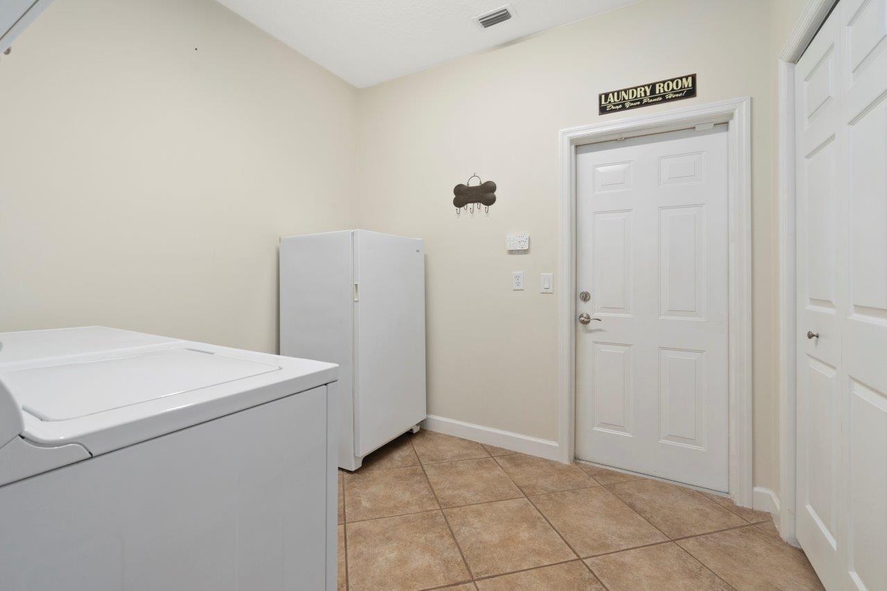 405 Southeast Salerno Road Stuart, FL 34997 - Photo 30 of 48 Laundry Room