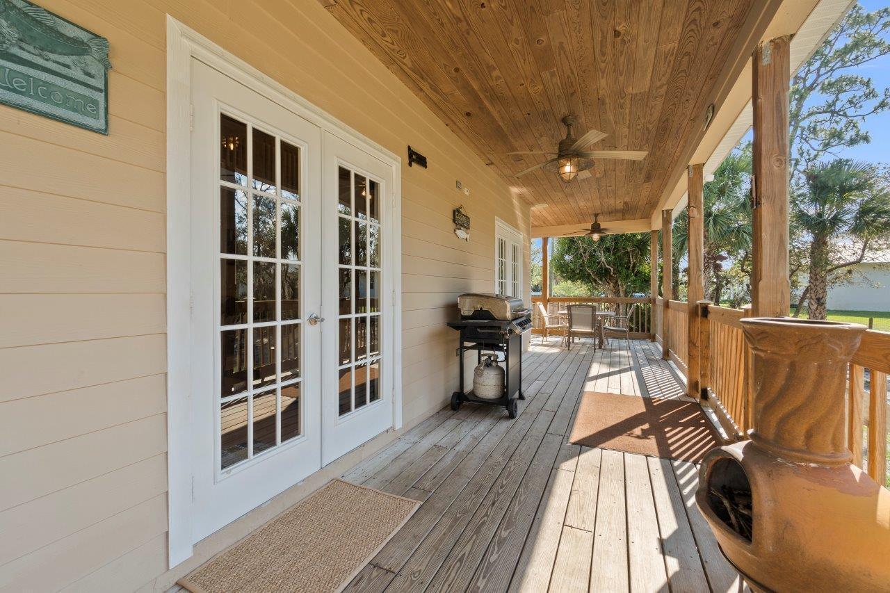 405 Southeast Salerno Road Stuart, FL 34997 - Photo 34 of 48 Porch