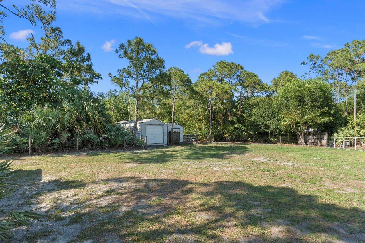 405 Southeast Salerno Road Stuart, FL 34997 - Photo 37 of 48 Backyard