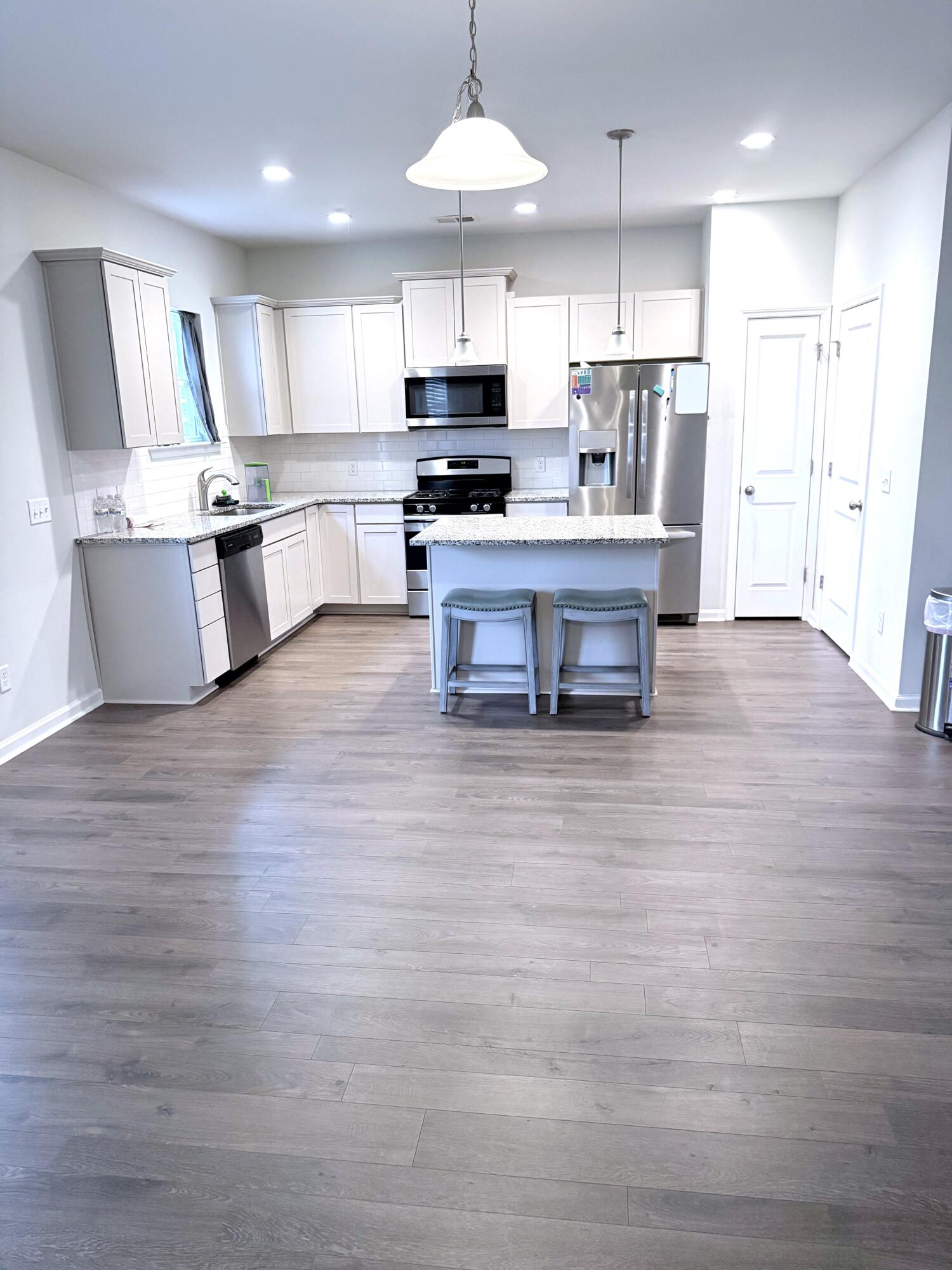 231 Hayworth Road Summerville, SC 29486 - Photo 7 of 33 Kitchen