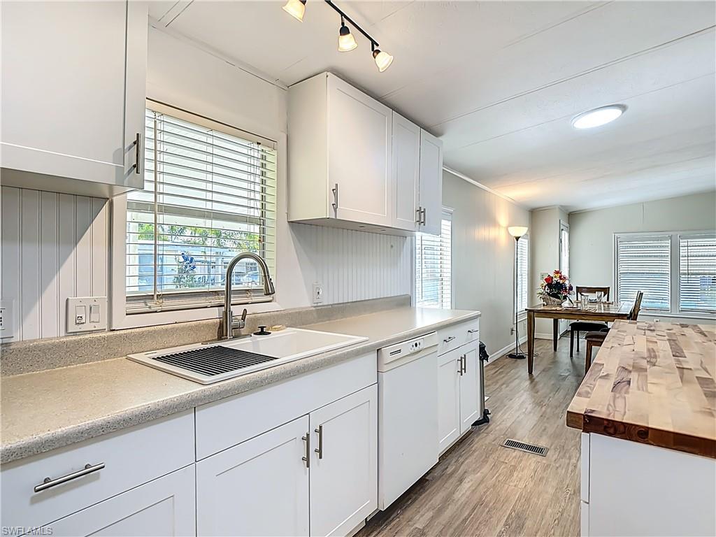 9 Moorhead Manor, Unit 9 Naples, FL 34112 - Photo 7 of 15