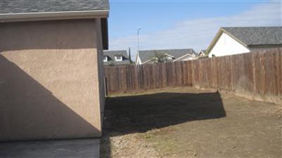 939 Perkins Road Madera, CA 93637 - Photo 4 of 5 Backyard
