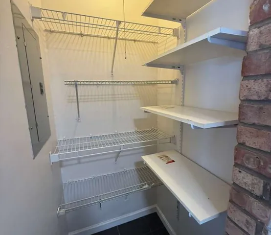 $1,900 | 5900 Forest View Road, Unit 1A, Lisle, IL 60532