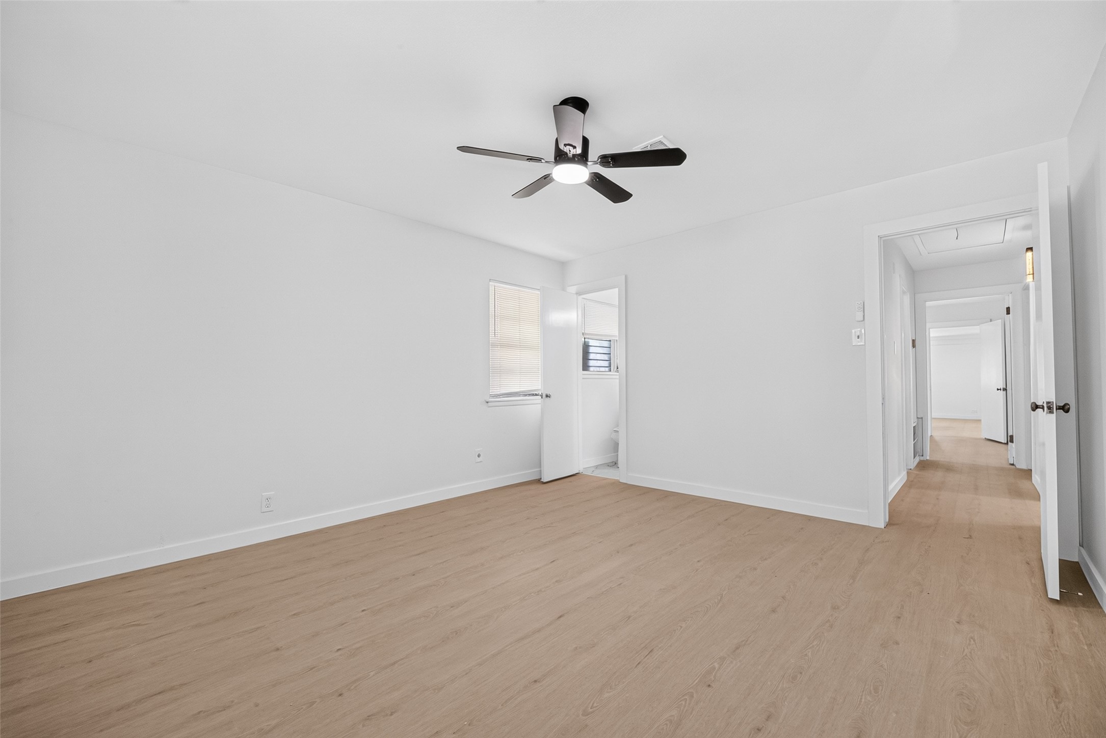 6131 Birdwood Road Houston, TX 77074 - Photo 18 of 22 Gallery Image 18