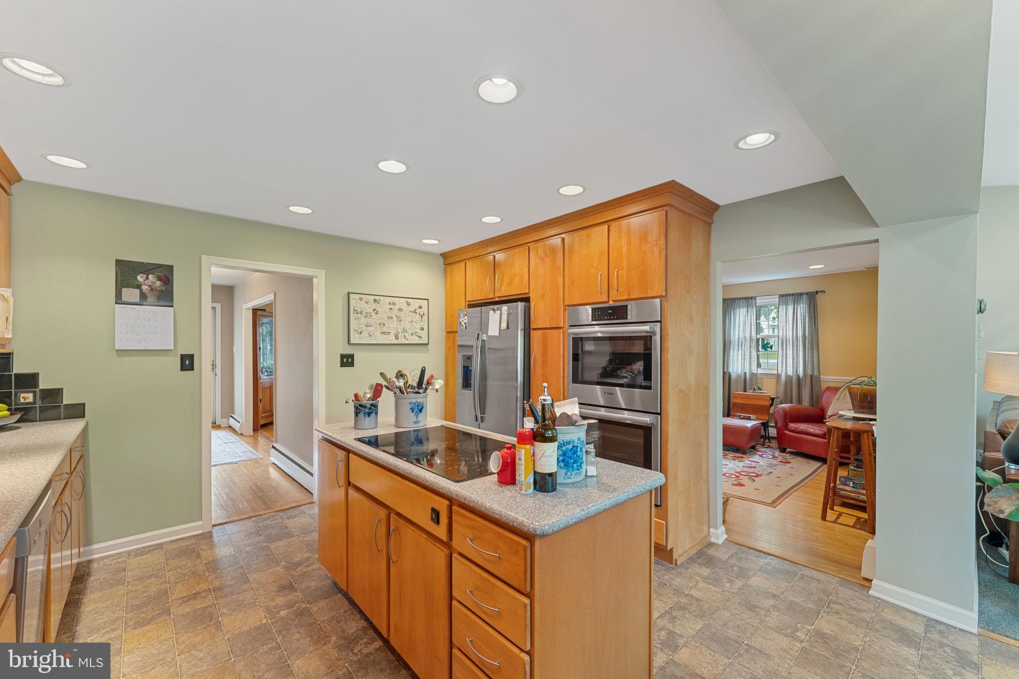 106 Deerfield Road Broomall, PA 19008 - Photo 15 of 35 Abundant cabinets to ceiling & additional storage