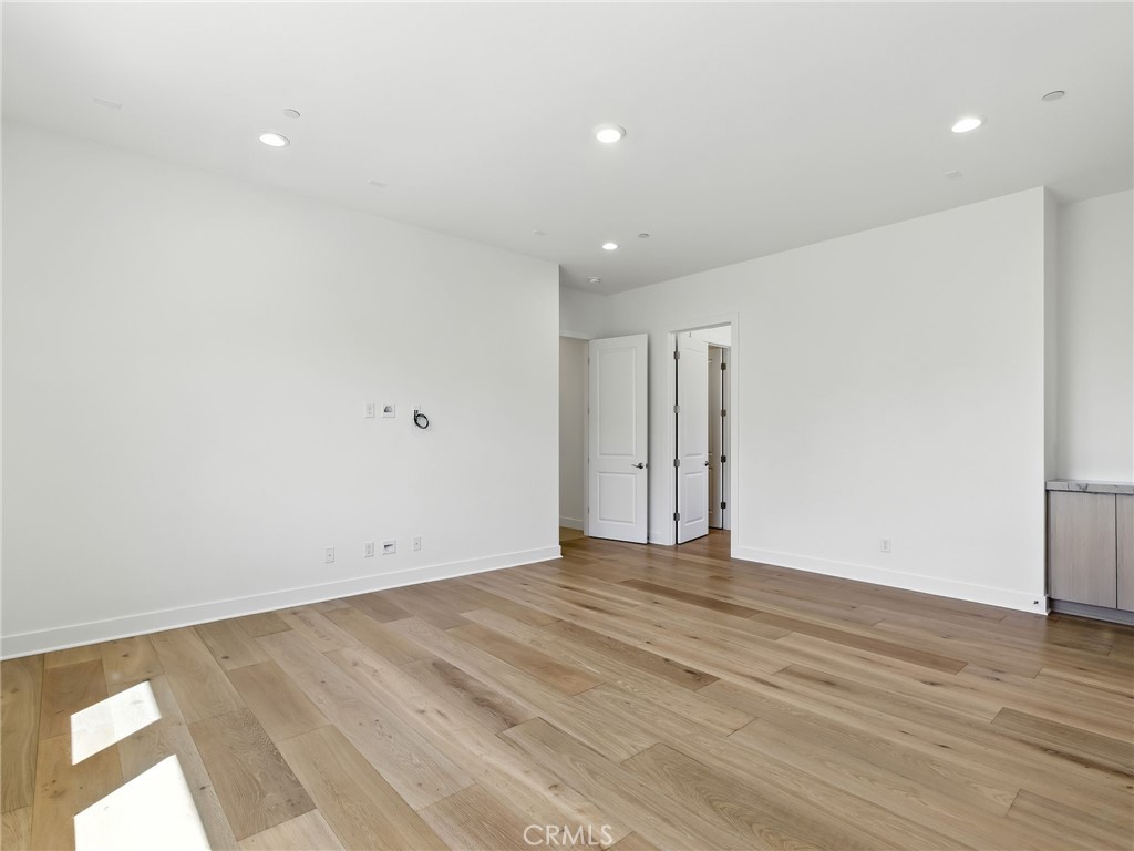 11925 Red Hawk Lane Porter Ranch, CA 91326 - Photo 20 of 33 Multi-Gen Living Room: Silverado Coastal Contemporary - Ridge Collection at Bella Vista - Homesite 58
