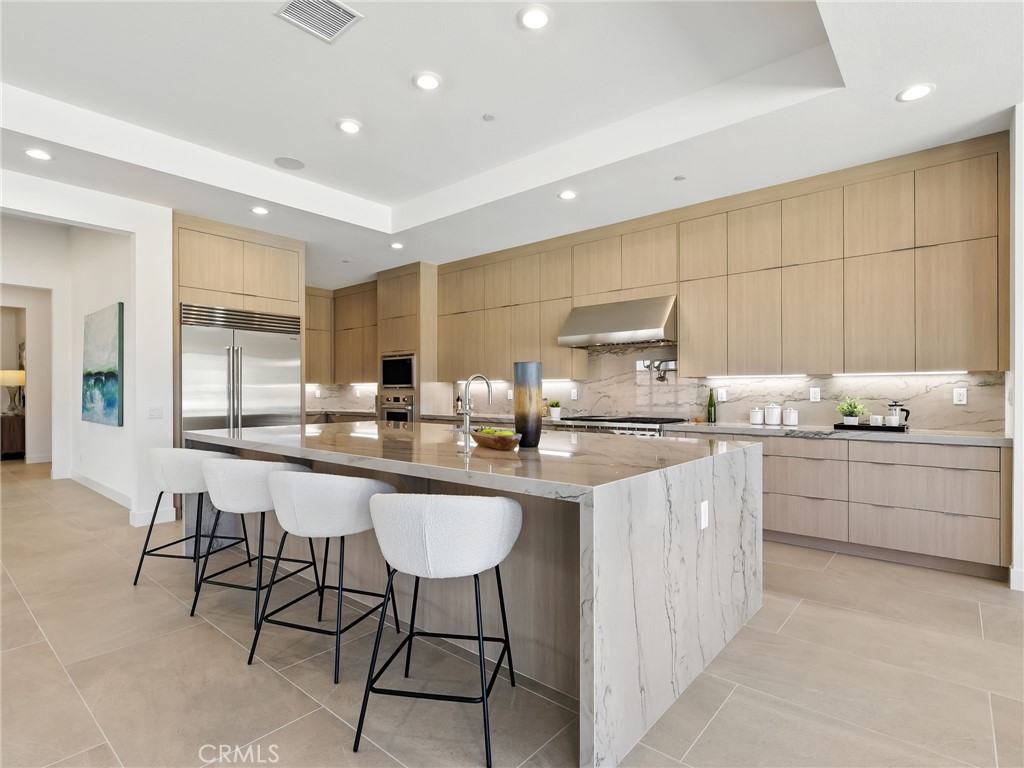 11925 Red Hawk Lane Porter Ranch, CA 91326 - Photo 6 of 33 Kitchen: Silverado Coastal Contemporary - Ridge Collection at Bella Vista - Homesite 58