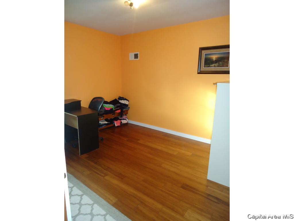 361 East Springfield Street Virginia, IL 62691 - Photo 8 of 12
