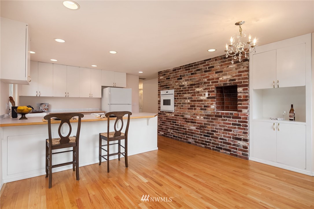 8714 Talbot Road Edmonds, WA 98026 - Photo 12 of 25