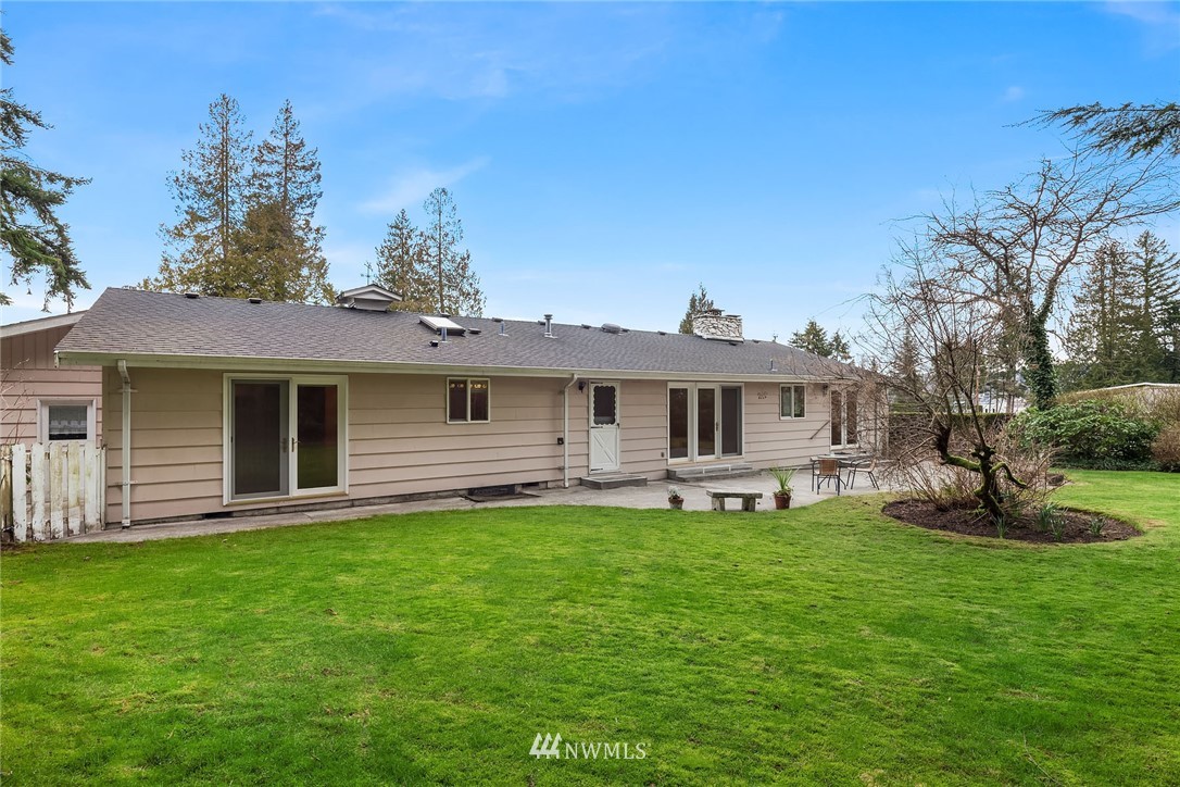 8714 Talbot Road Edmonds, WA 98026 - Photo 23 of 25