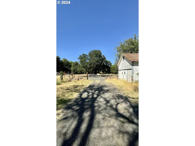 $369,000 | West Irvine Street, The Dalles, OR 97058