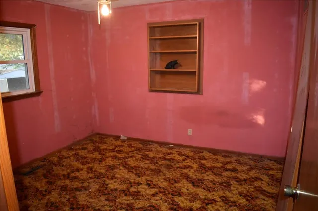 $79,900 | 306 North Ballard Street, Burlington Junction, MO 64428