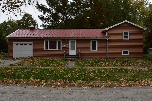 $79,900 | 306 North Ballard Street, Burlington Junction, MO 64428