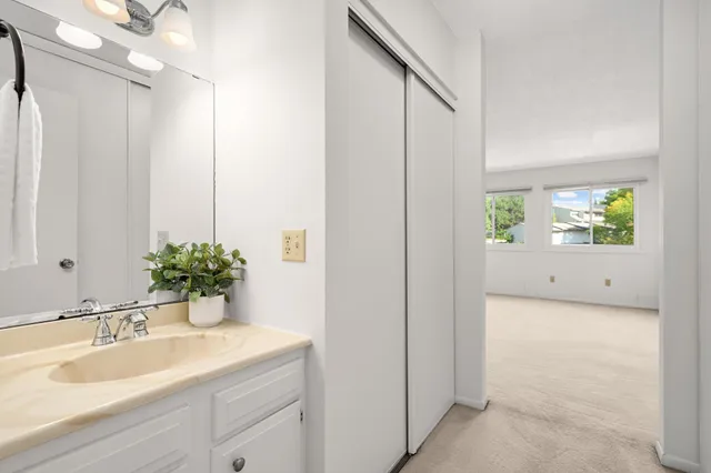 $149,000 | 8944 Neill Lake Road, Unit 142B, Eden Prairie, MN 55347