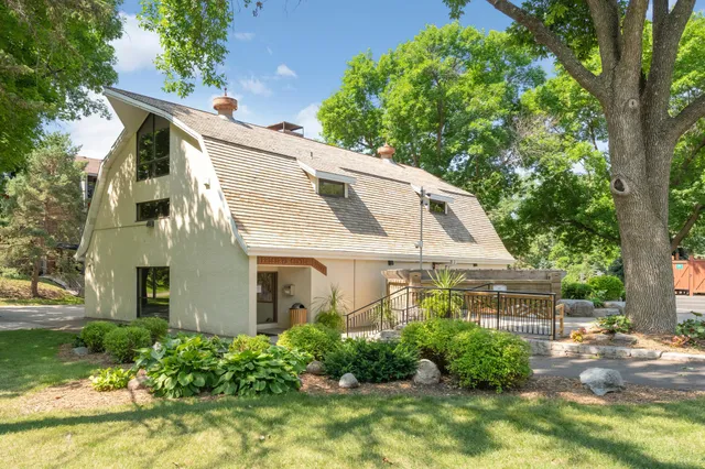 $149,000 | 8944 Neill Lake Road, Unit 142B, Eden Prairie, MN 55347