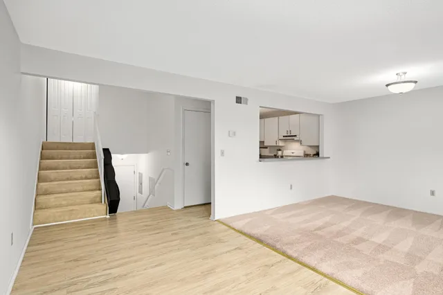 $149,000 | 8944 Neill Lake Road, Unit 142B, Eden Prairie, MN 55347