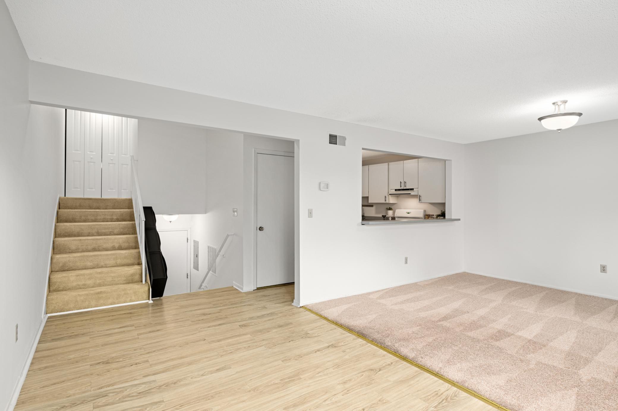 8944 Neill Lake Road, Unit 142B Eden Prairie, MN 55347 - Photo 3 of 37