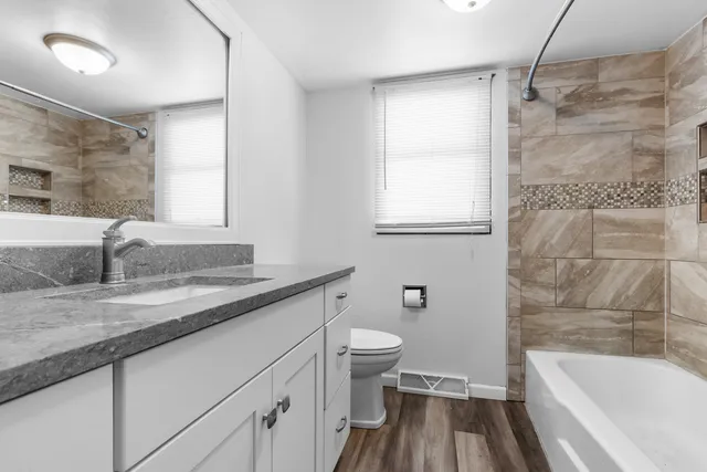 $185,000 | 11807 Ventura Boulevard, Machesney Park, IL 61115