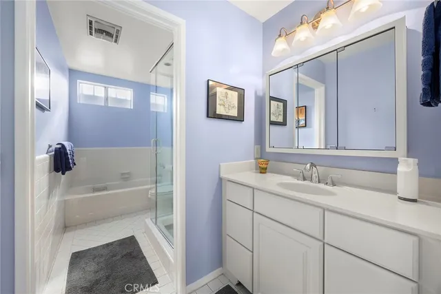 $499,900 | 2121 East 1st Street, Unit 308, Long Beach, CA 90803