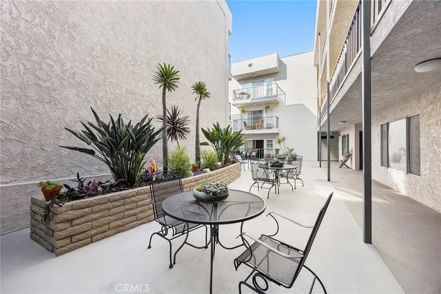 $499,900 | 2121 East 1st Street, Unit 308, Long Beach, CA 90803