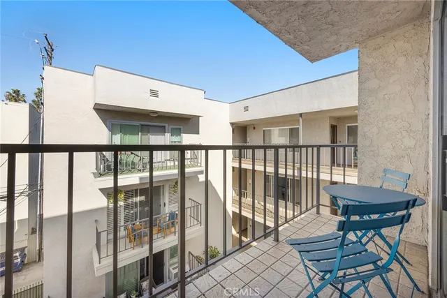 $499,900 | 2121 East 1st Street, Unit 308, Long Beach, CA 90803