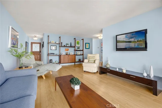 $499,900 | 2121 East 1st Street, Unit 308, Long Beach, CA 90803