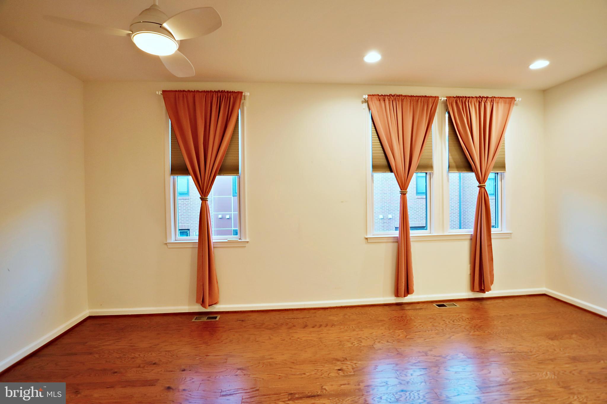 9158 Power House Road Lorton, VA 22079 - Photo 15 of 37