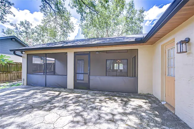 $535,000 | 512 Pinewalk Drive, Brandon, FL 33510