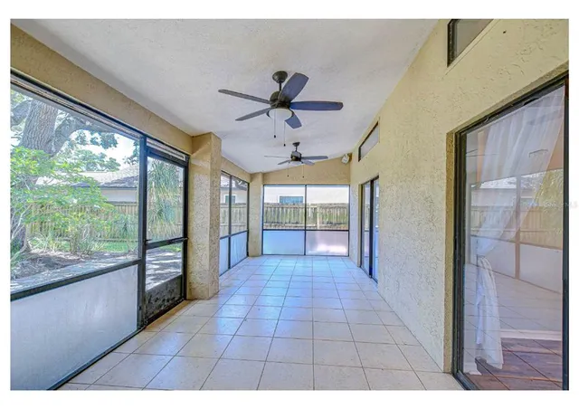 $535,000 | 512 Pinewalk Drive, Brandon, FL 33510