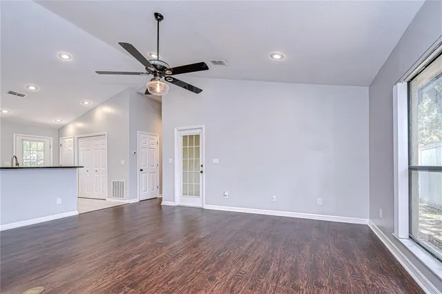 $535,000 | 512 Pinewalk Drive, Brandon, FL 33510