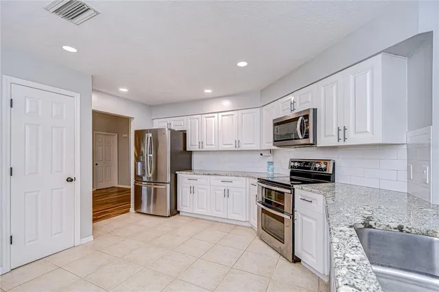 $535,000 | 512 Pinewalk Drive, Brandon, FL 33510