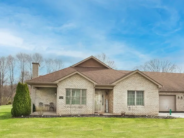 $369,000 | 218 Stoneybrook Drive, Cabot, PA 16023