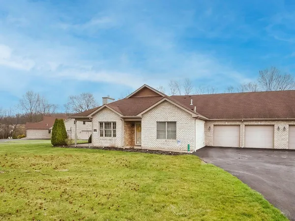 $369,000 | 218 Stoneybrook Drive, Cabot, PA 16023