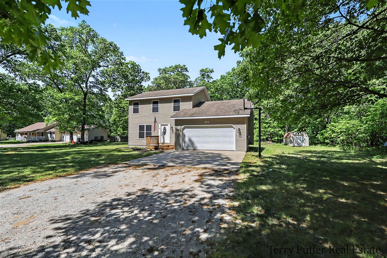 351 North Hilton Park Road Muskegon, MI 49442 - Photo 4 of 38
