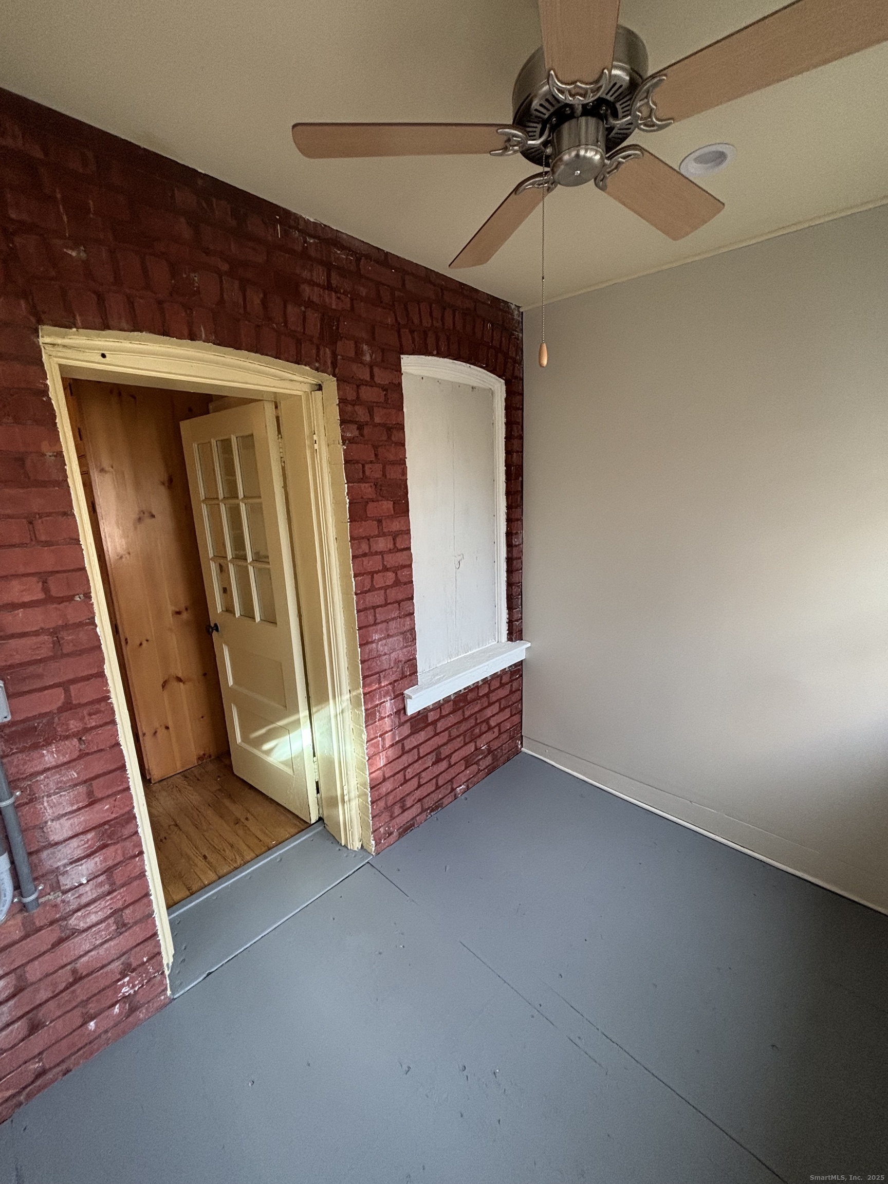 554 Brewster Street, Unit 4 Bridgeport, CT 06605 - Photo 23 of 24