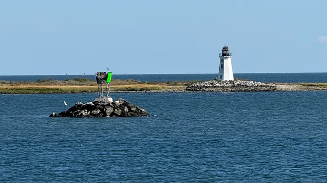 $179,900 | 554 Brewster Street, Unit 4, Bridgeport, CT 06605