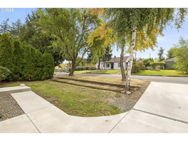 a view of a house with a garage