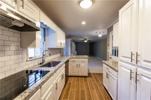 $3,100 | 2418 Sagamore Hills Drive, Decatur, GA 30033