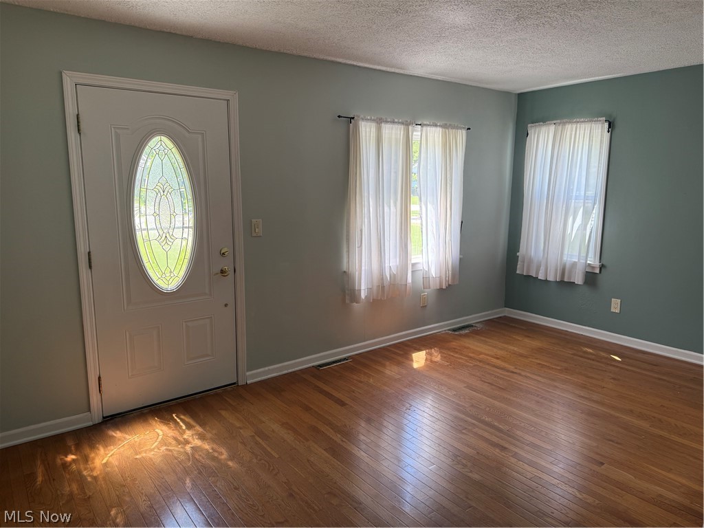 8233 Edgewood Road Mentor, OH 44060 - Photo 7 of 20