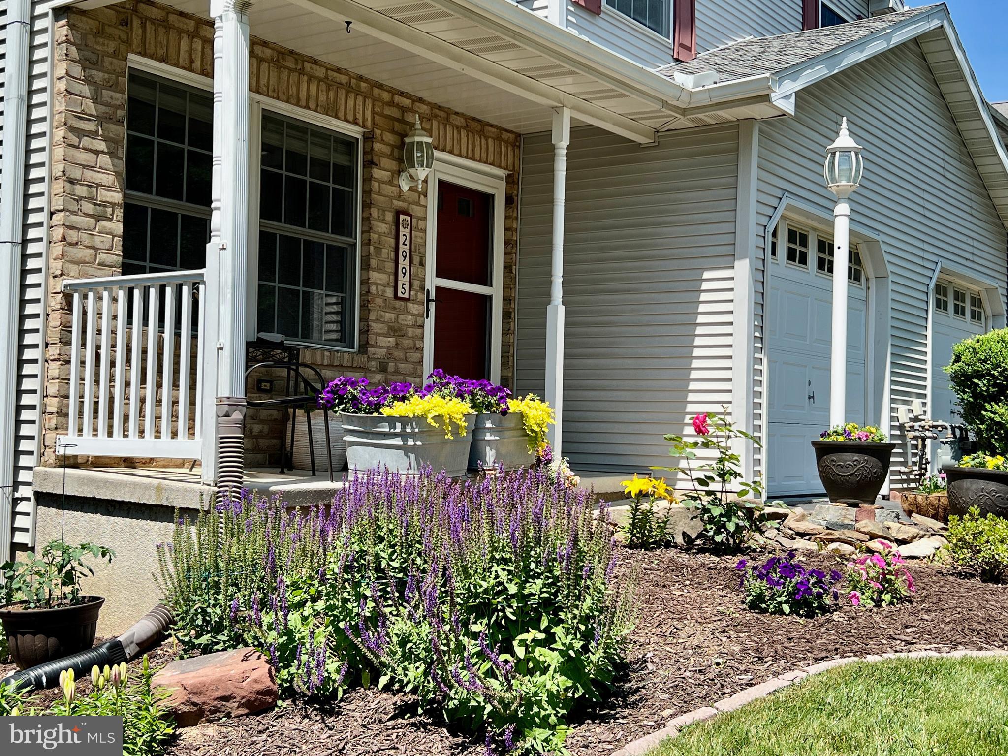 2995 Robin Road York, PA 17404 - Photo 4 of 38 Gallery Image 4