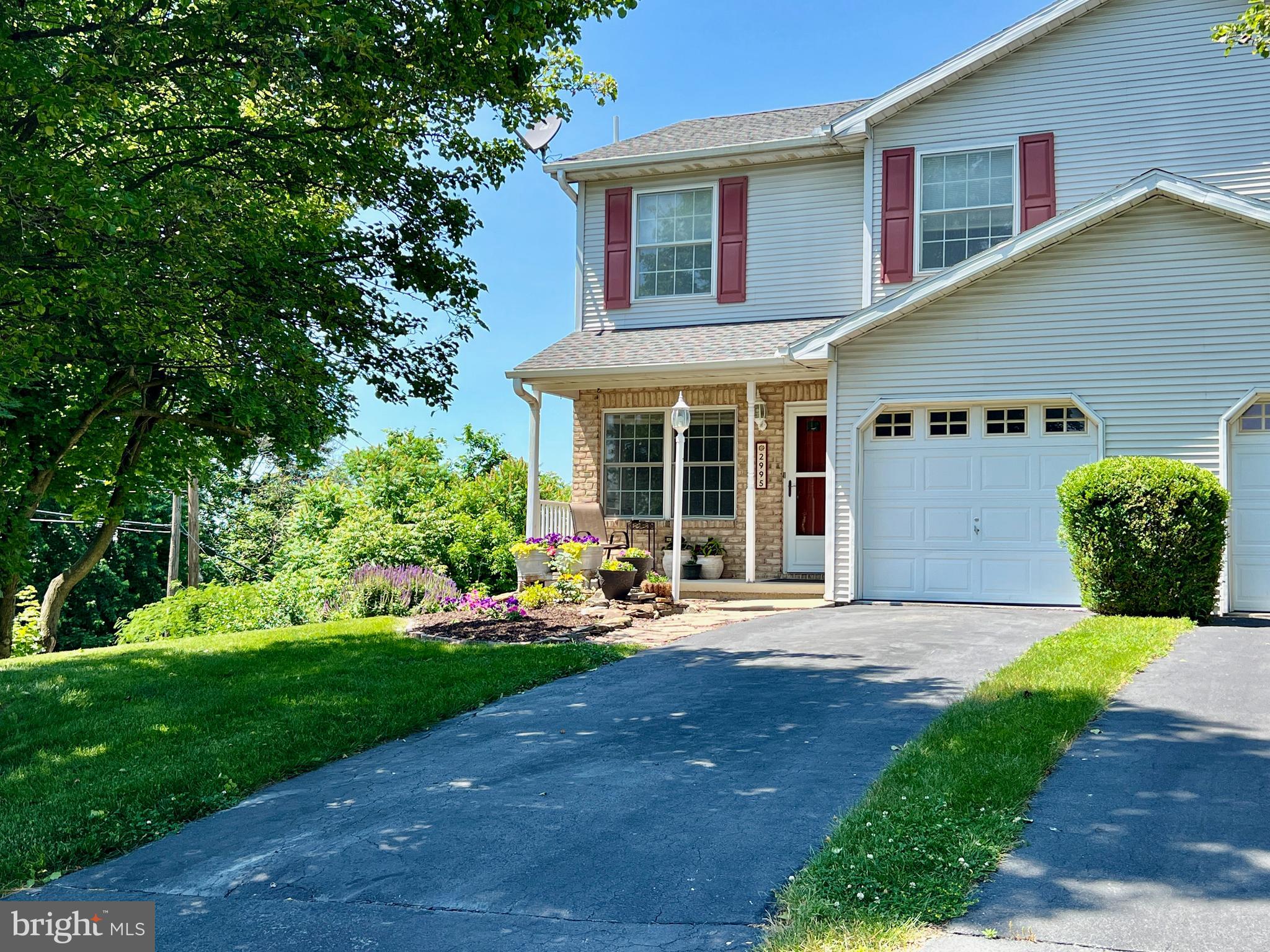 2995 Robin Road York, PA 17404 - Photo 5 of 38 Gallery Image 5