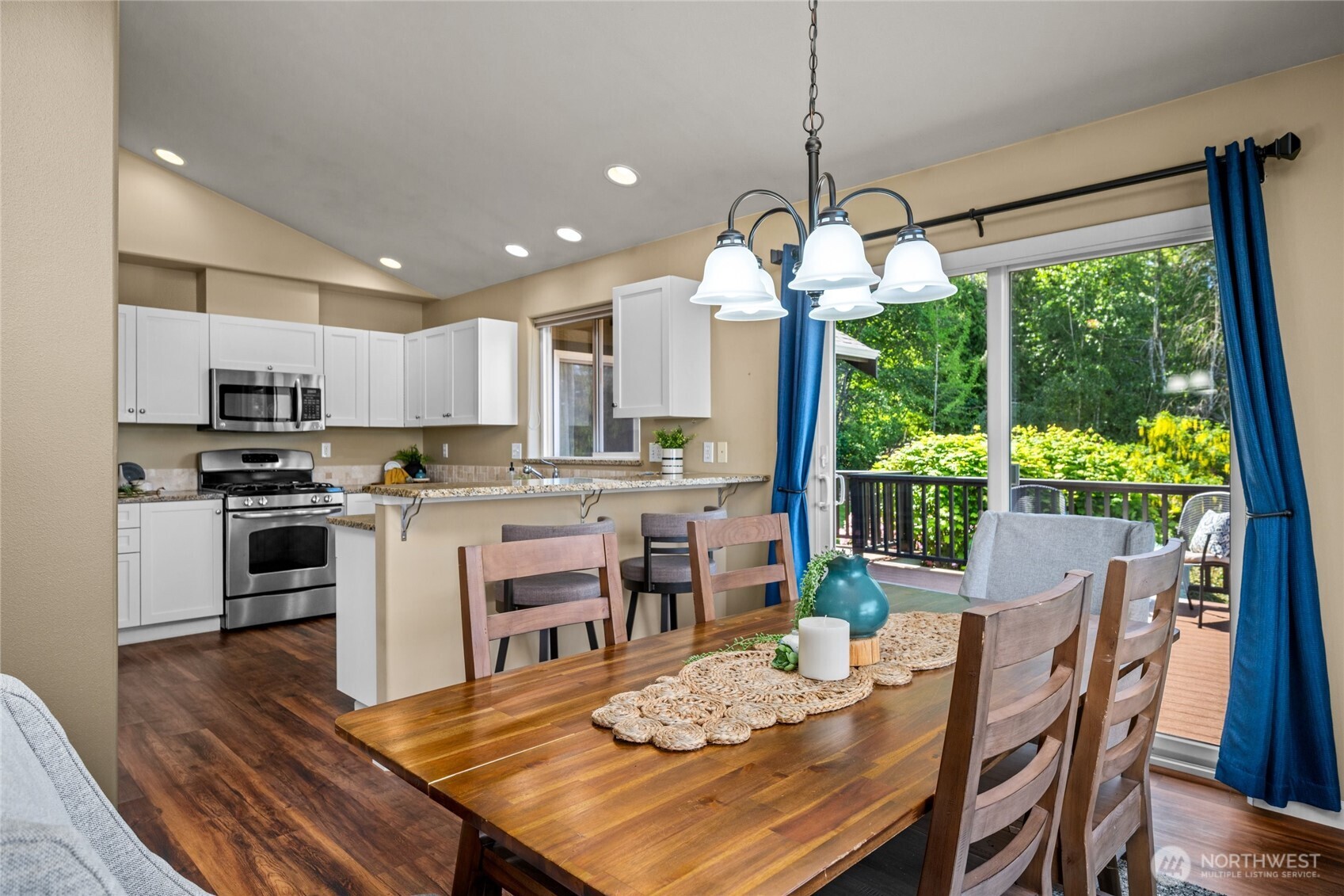 1405 Edwards Street Bellingham, WA 98229 - Photo 5 of 38 Gallery Image 5
