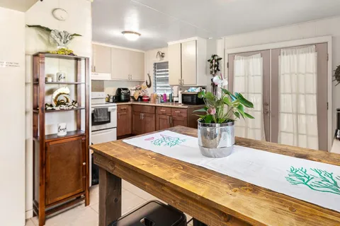 $1,850,000 | 168 Hana Highway, Paia, HI 96779