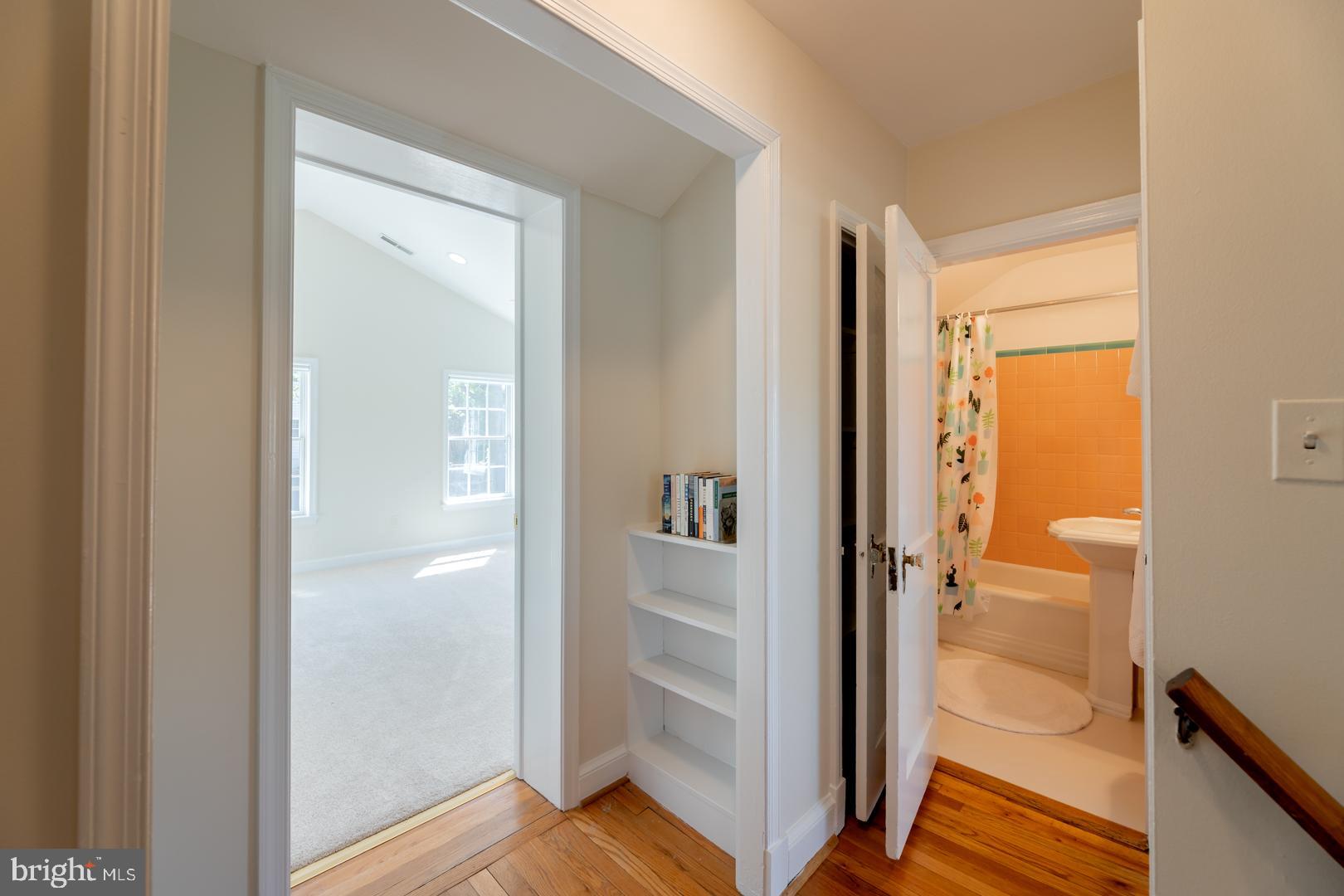 10009 Raynor Road Silver Spring, MD 20901 - Photo 13 of 34 a view of bathroom with a toilet