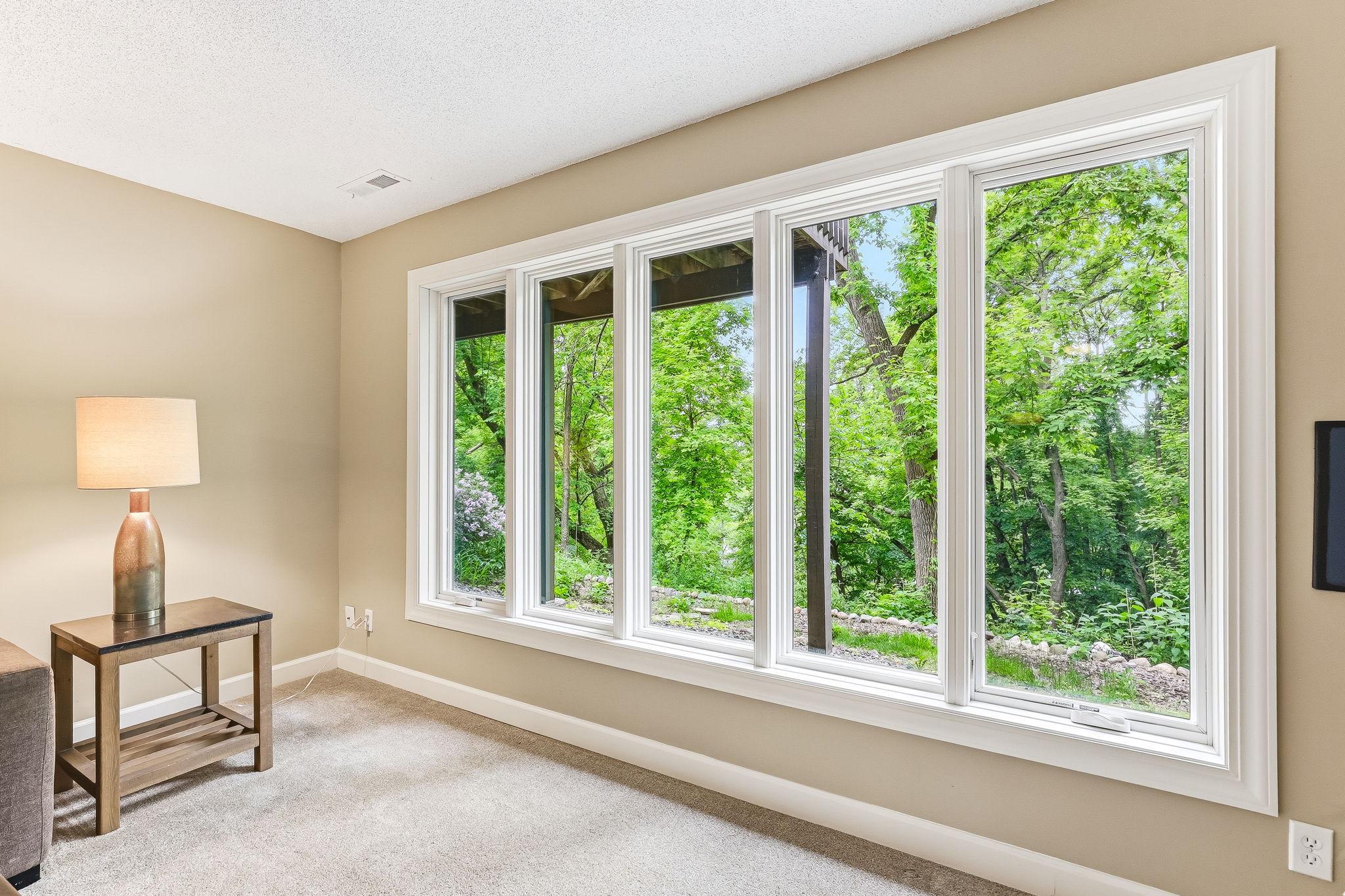 8970 Neill Lake Road Eden Prairie, MN 55347 - Photo 8 of 37