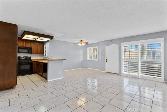 $399,000 | 13100 Bromont Avenue, Unit 15, Sylmar, CA 91342